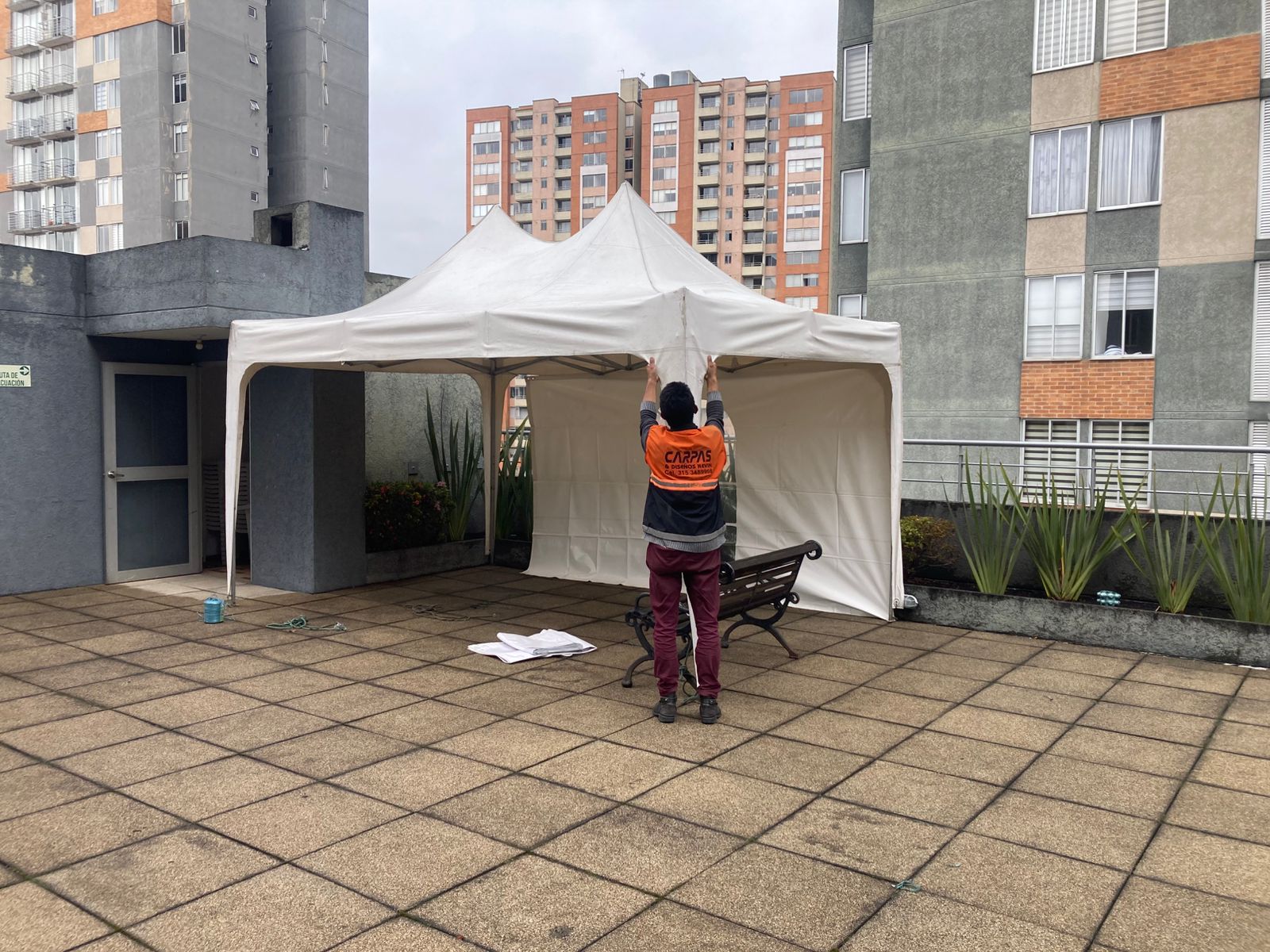 Carpas en terrazas elevadas 2